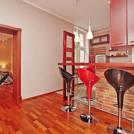 Bayside Maincity Apartment *